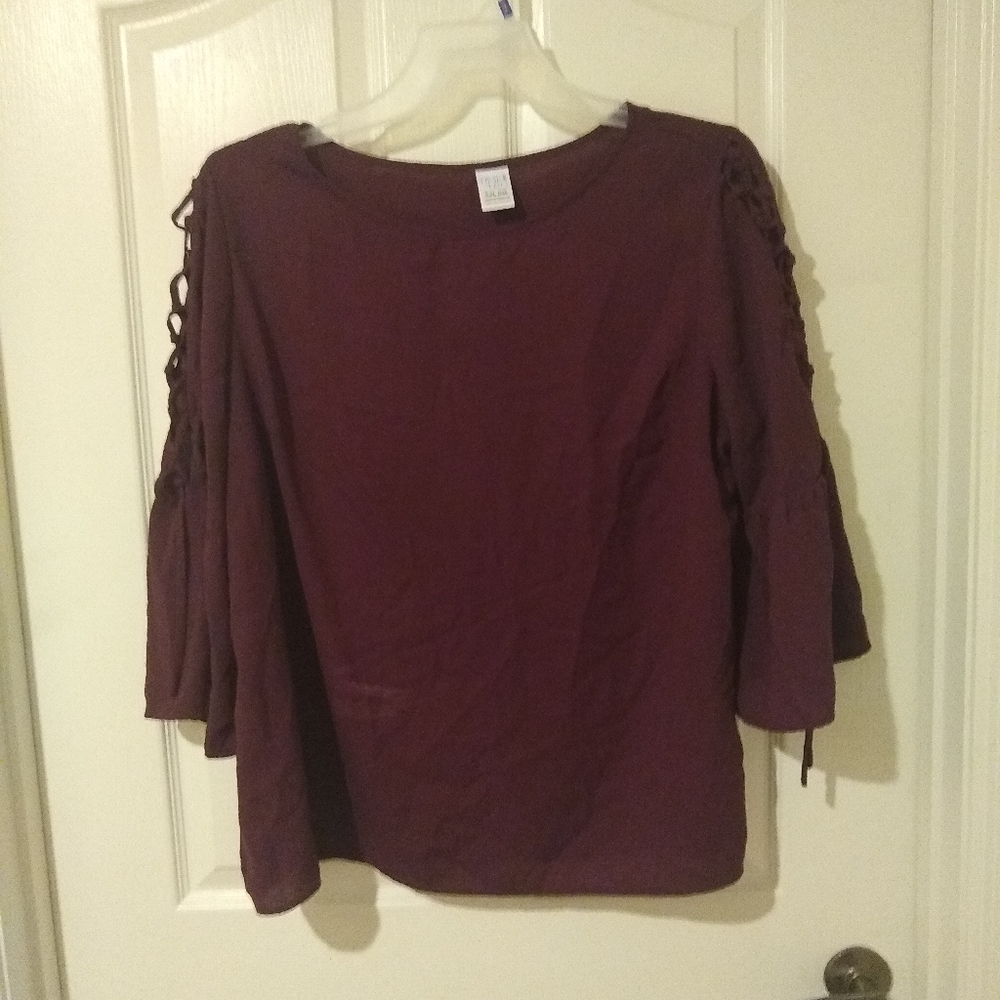 Time and Tru maroon blouse